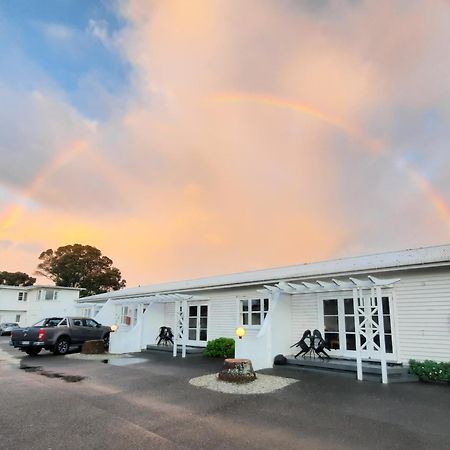 Edgewater Motel Orewa Buitenkant foto