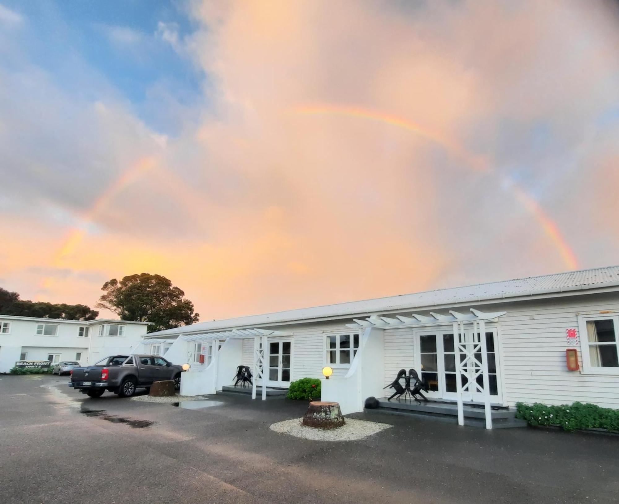 Edgewater Motel Orewa Buitenkant foto