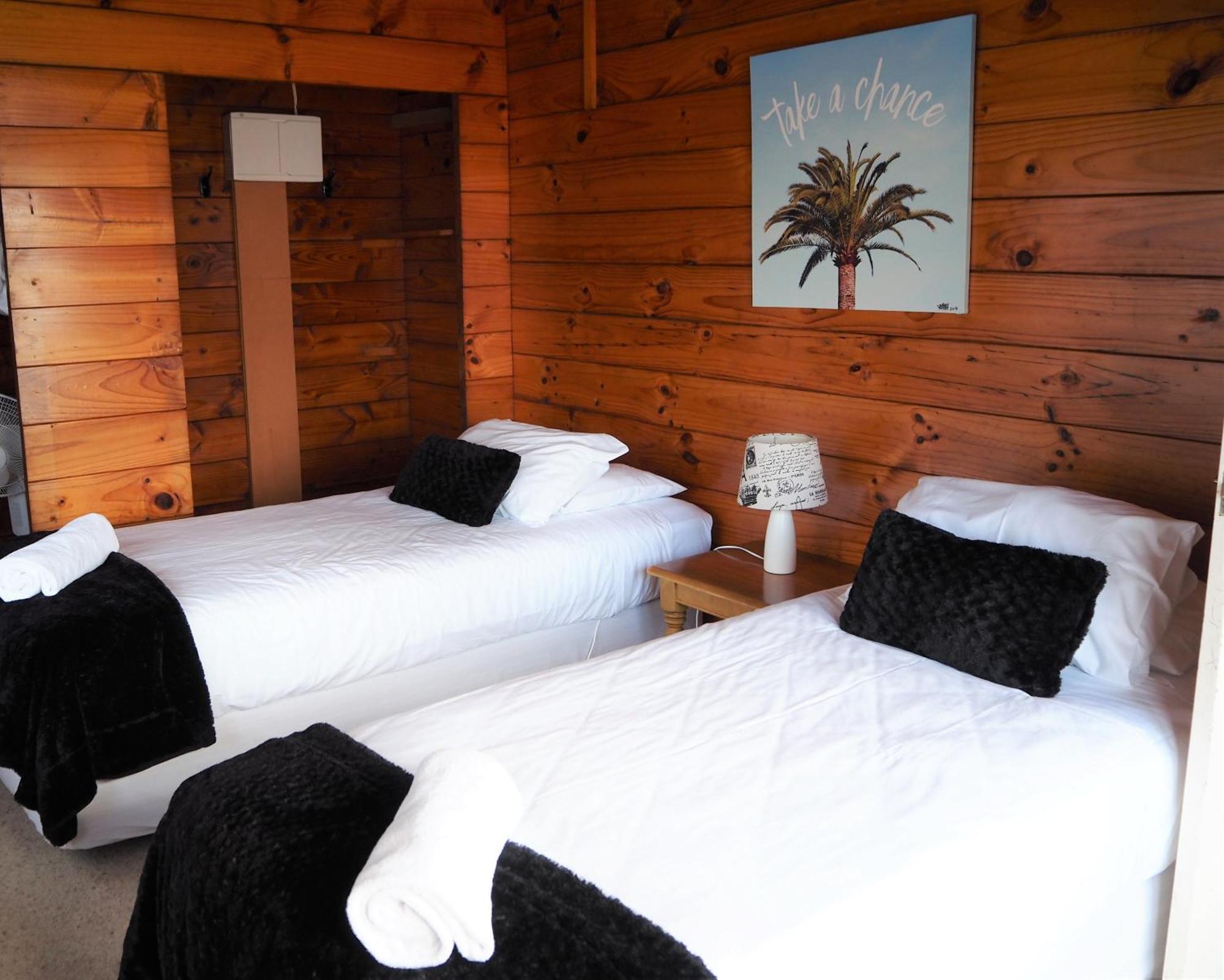 Edgewater Motel Orewa Buitenkant foto