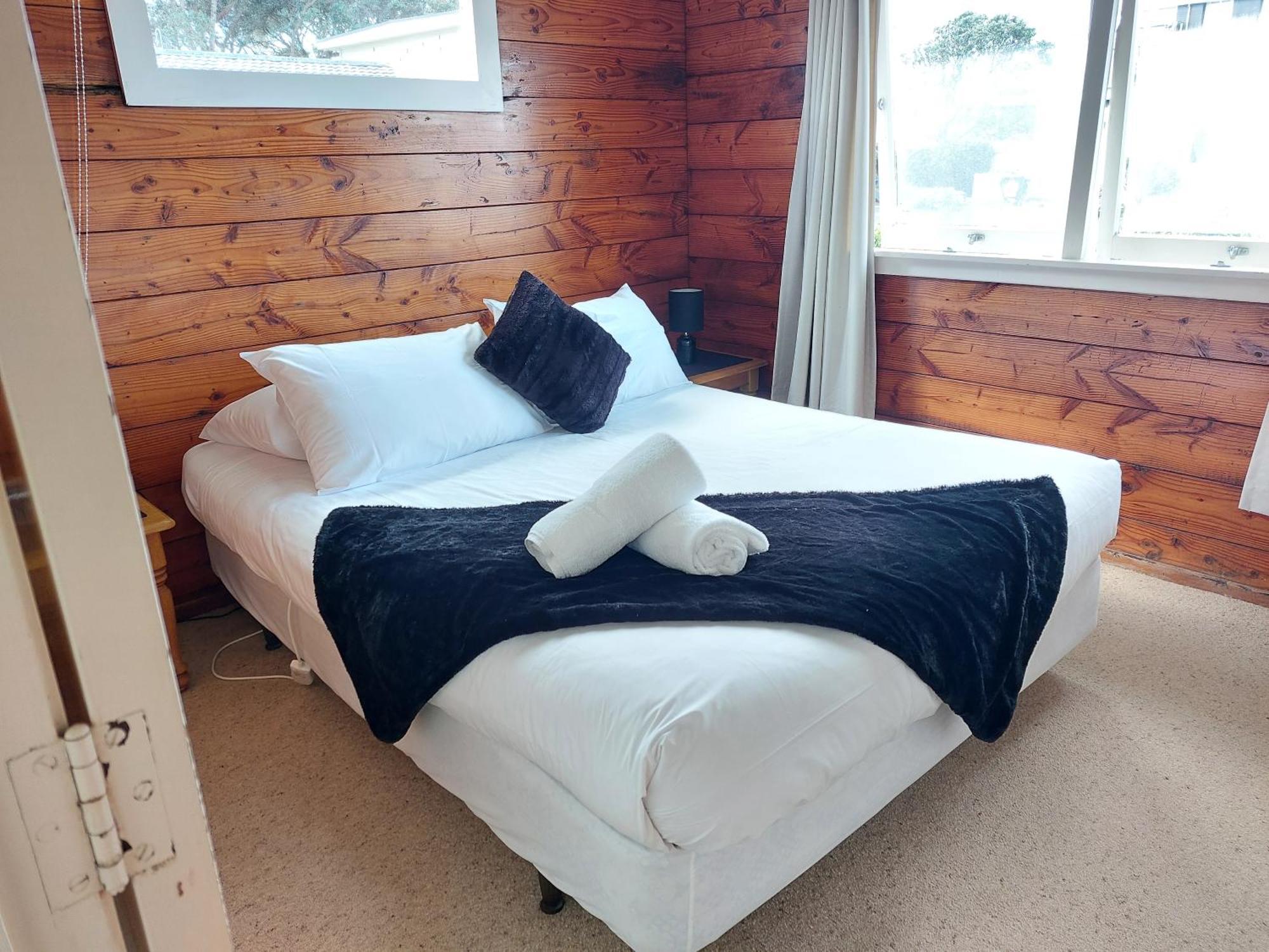 Edgewater Motel Orewa Buitenkant foto